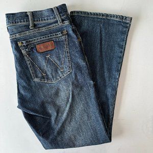 Wrangler Slim Boot 35x30